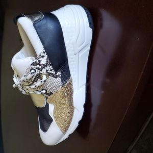 Steve Madden sneakers